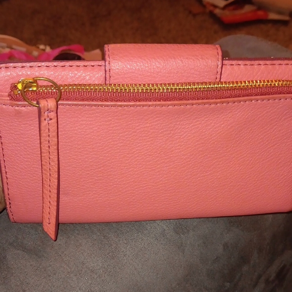 Fossil Coral Pink Wallet - Picture 4 of 14